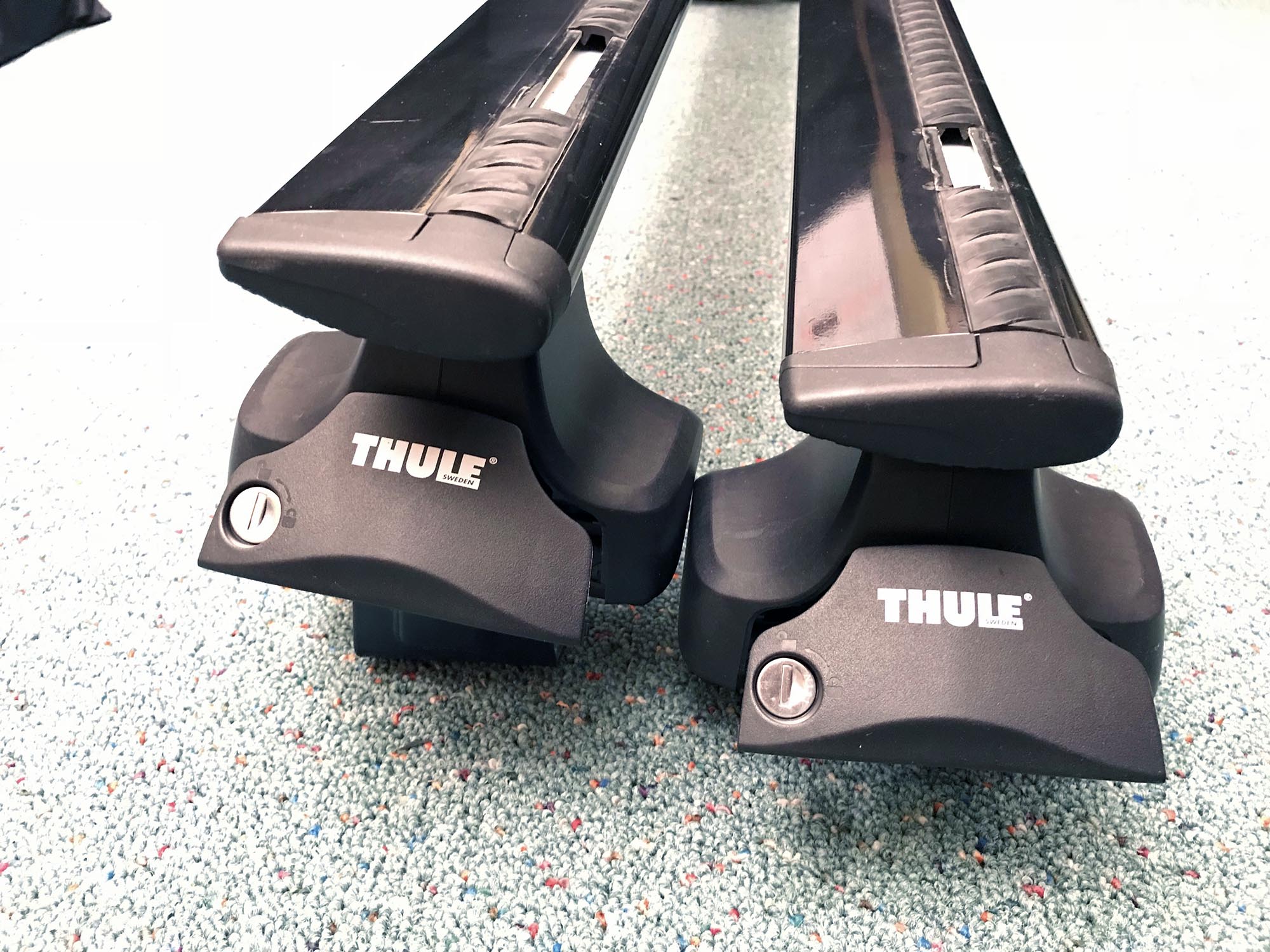 FS Jetta Sedan Thule Aeroblade Roof Rack & Rockmount Euro Pitchfork Bike Rails